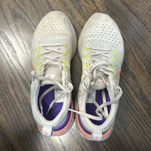 Nike Flyinit women’s running shoe size 8